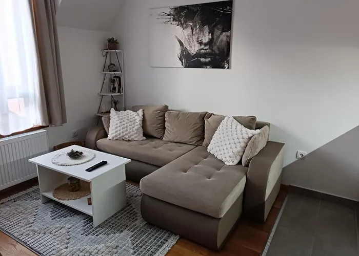 アパート Divci Nova1- A8 *